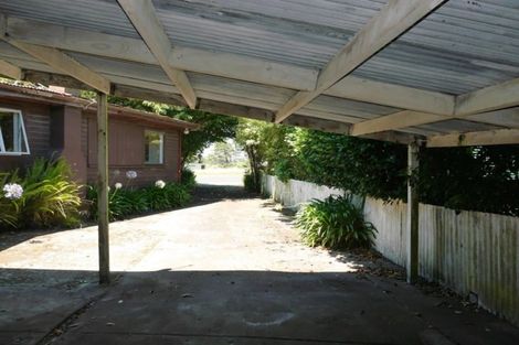 Photo of property in 466 South Road, Omata, New Plymouth, 4374