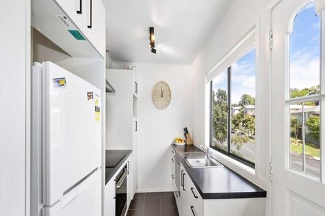 Photo of property in 2/31 Gowing Drive, Meadowbank, Auckland, 1072