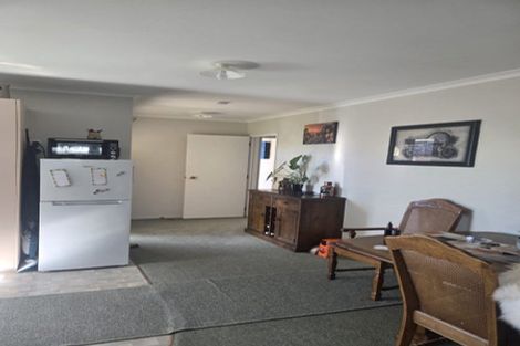 Photo of property in 2/75 Mclauchlan Street, Springlands, Blenheim, 7201