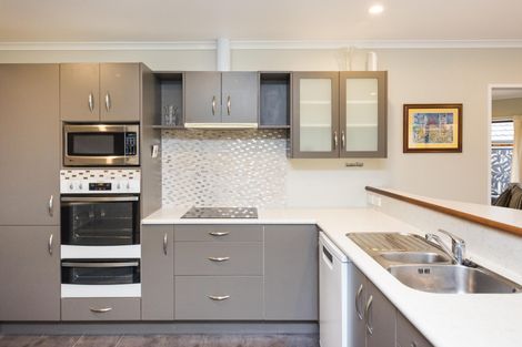 Photo of property in 147 Pacific Drive, Fitzherbert, Palmerston North, 4410