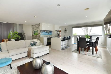 Photo of property in 38 Beauvoir Avenue, Matakatia, Whangaparaoa, 0930