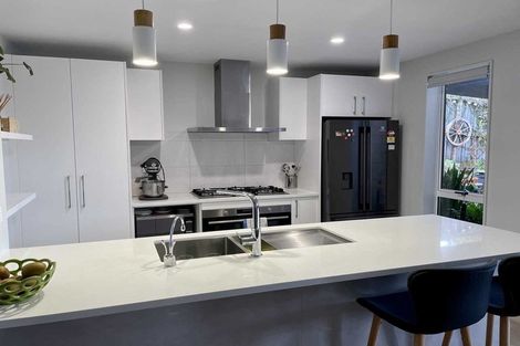 Photo of property in 51a Routley Drive, Glen Eden, Auckland, 0602