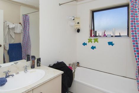 Photo of property in 7b Kaimai Place, Hairini, Tauranga, 3112