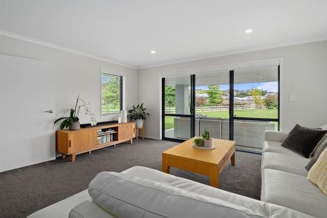 Photo of property in 15 Downer Access Road, Kaukapakapa, 0873