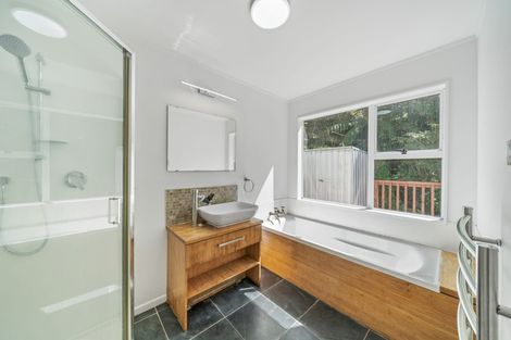 Photo of property in 105 Donald Street, Karori, Wellington, 6012