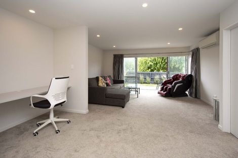 Photo of property in 5 Longueval Lane, Broomfield, Christchurch, 8042