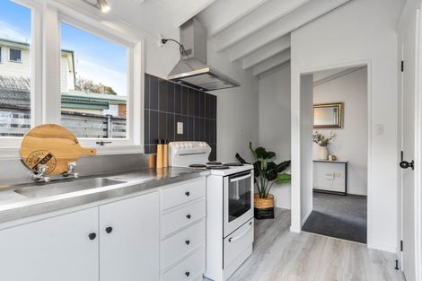 Photo of property in 16b Russell Place, Brookfield, Tauranga, 3110