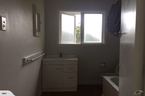 Photo of property in 71 Bretts Road, St Albans, Christchurch, 8052