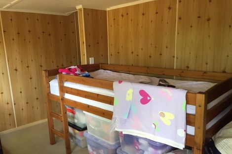 Photo of property in 61 Mellons Bay Road, Mellons Bay, Auckland, 2014