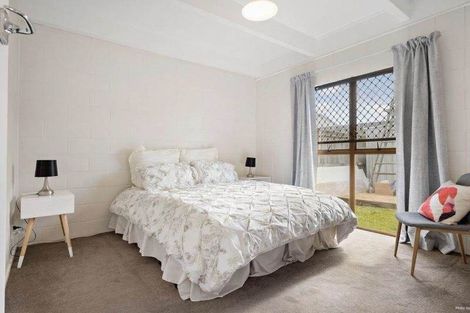 Photo of property in 2/22 Marr Road, Manurewa, Auckland, 2102