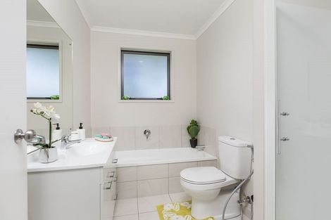 Photo of property in 21h Bonita Avenue, Stanmore Bay, Whangaparaoa, 0932