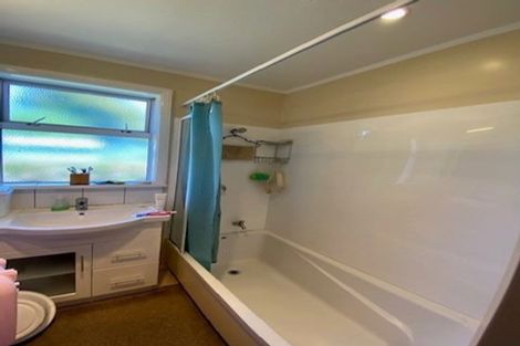 Photo of property in 37 Ranui Terrace, Tawa, Wellington, 5028