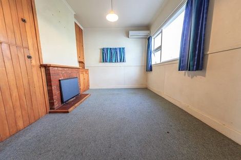 Photo of property in 16 Memorial Avenue, Parkside, Timaru, 7910