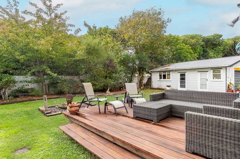 Photo of property in 9 Patterson Grove, Waikanae, 5036