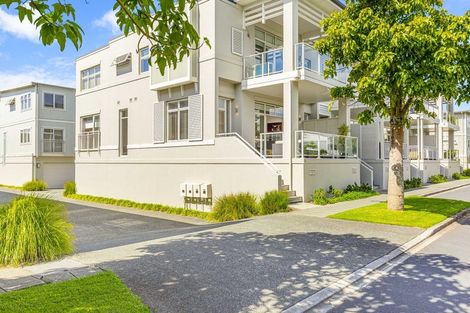 Photo of property in 16 Parkside Drive, Orewa, 0931