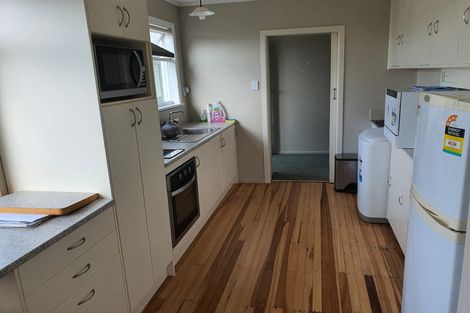 Photo of property in 18 Waikare Street, Karori, Wellington, 6012