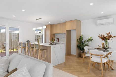 Photo of property in 1/92 Holly Road, St Albans, Christchurch, 8014