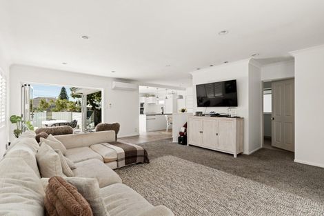 Photo of property in 71 Oceanview Road, Mount Maunganui, 3116