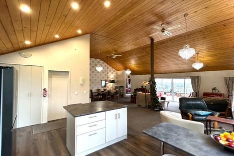 Photo of property in 49 Kakariki Grove, Waikanae, 5036