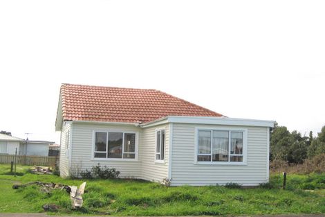 Photo of property in 90 Broadway, Waitara, 4320
