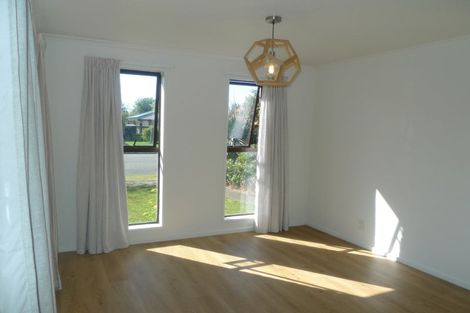 Photo of property in 243 Queenspark Drive, Parklands, Christchurch, 8083