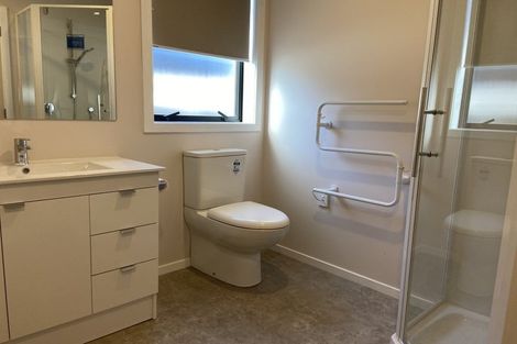 Photo of property in 33 Belt Road, Moturoa, New Plymouth, 4310