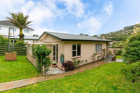 Photo of property in 103 Churchill Drive, Crofton Downs, Wellington, 6035