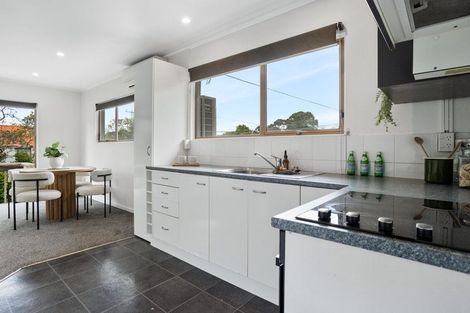 Photo of property in 1/43 Seaton Road, Murrays Bay, Auckland, 0630