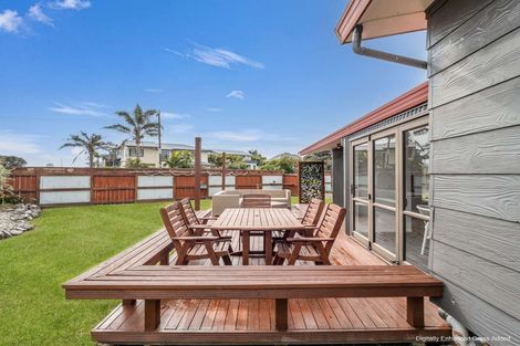 Photo of property in 64 Harbour Road, Ohope, 3121