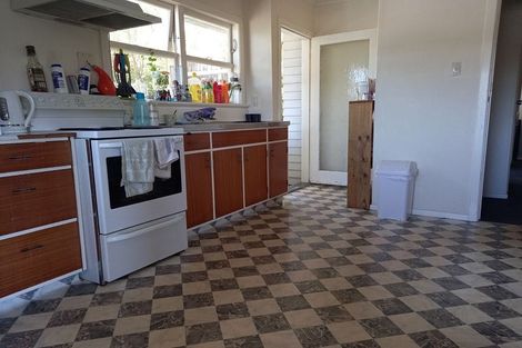 Photo of property in 3 Merritt Way, Newlands, Wellington, 6037