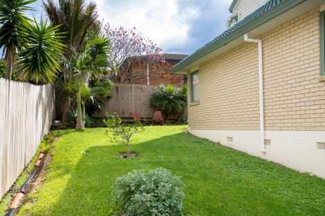 Photo of property in 28 San Bernadino Drive, Henderson, Auckland, 0612