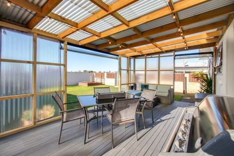 Photo of property in 21 Freyberg Avenue, Tamatea, Napier, 4112