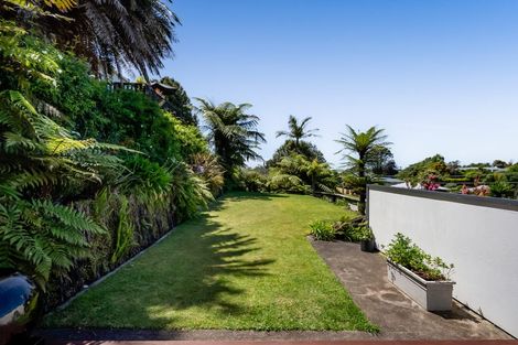 Photo of property in 82 Awanui Street, Merrilands, New Plymouth, 4312