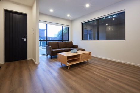 Photo of property in 36d Eastern Beach Road, Bucklands Beach, Auckland, 2012