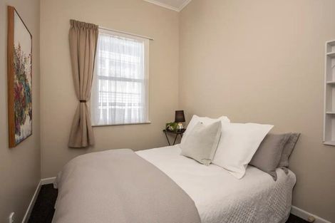 Photo of property in 296 Karori Road, Karori, Wellington, 6012