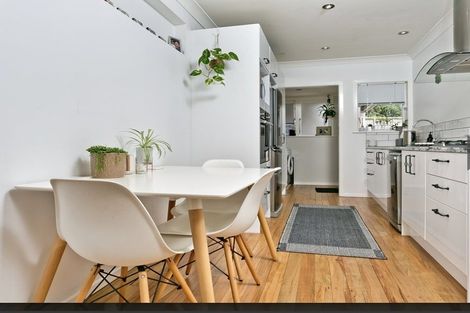 Photo of property in 2/26 Rangatira Road, Birkenhead, Auckland, 0626