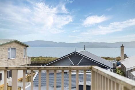 Photo of property in 82 Muritai Road, Eastbourne, Lower Hutt, 5013