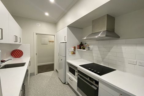 Photo of property in Fountain Court, 6/48 Oriental Parade, Oriental Bay, Wellington, 6011