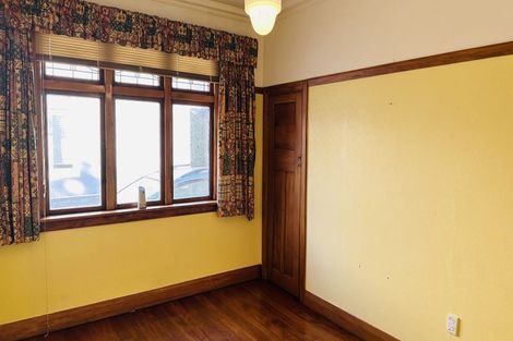 Photo of property in 52 Totara Crescent, Woburn, Lower Hutt, 5010