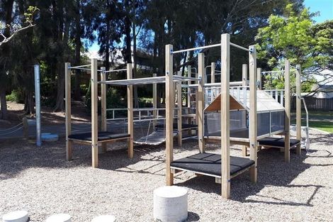 Photo of property in 2/46 Trinidad Road, Sunnynook, Auckland, 0620