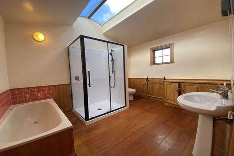 Photo of property in 8 Hawker Street, Mount Victoria, Wellington, 6011