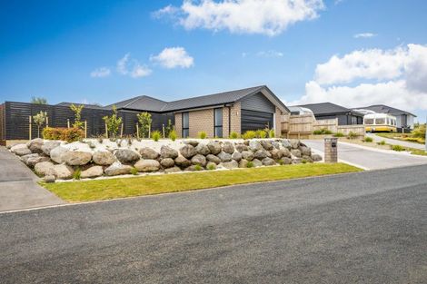 Photo of property in 16 Masters Lane, Waitara, 4320