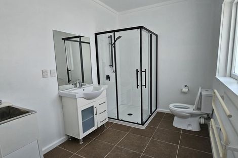 Photo of property in 18 Saint Ronans Avenue, Waterloo, Lower Hutt, 5011