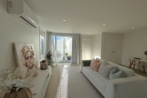 Photo of property in 37 Pembroke Street, Tawa, Wellington, 5028