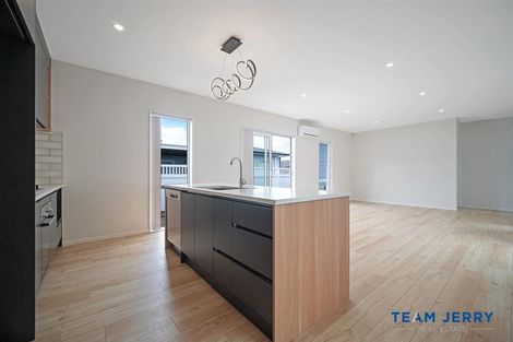 Photo of property in 67 Whare Kauri Road, Papakura, 2110