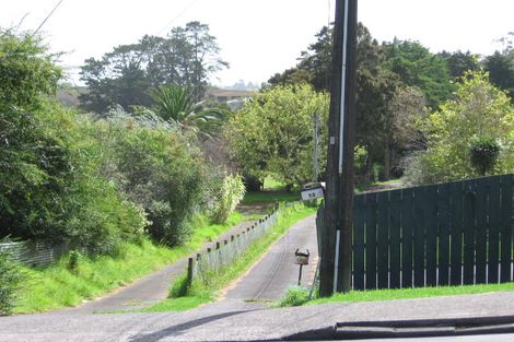 Photo of property in 13b Seymour Road, Sunnyvale, Auckland, 0612