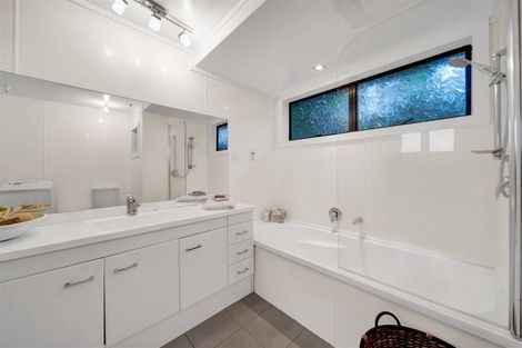 Photo of property in 18 Ohawe Terrace, Ohawe, Hawera, 4671