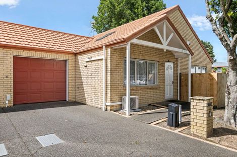 Photo of property in 1 Dunbarton Drive, Ranui, Auckland, 0612