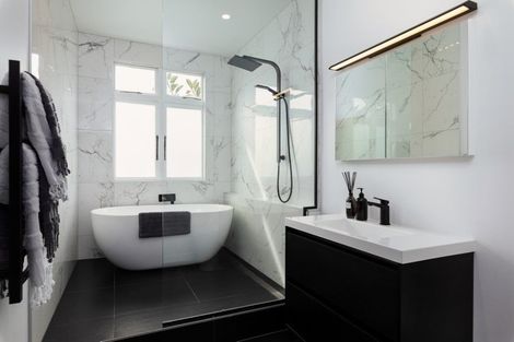 Photo of property in 39 Renfrew Avenue, Sandringham, Auckland, 1041