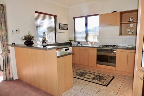 Photo of property in 5/5 Court Road, Tawa, Wellington, 5028